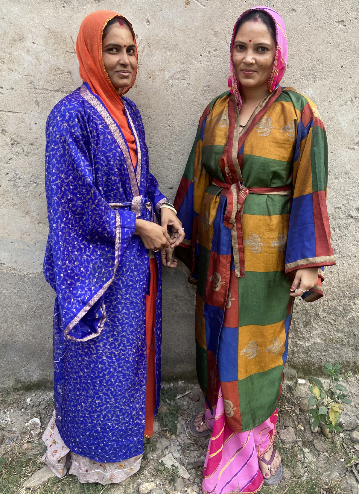 Vintage Sari dressing gown / kimono ( AI - 12)